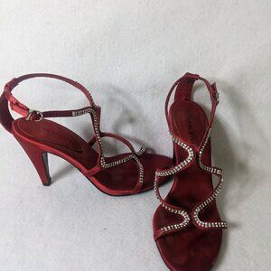 Gianni Bini Women's Red Satin Strappy Accented Heel Size 7.5